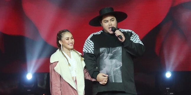 Rising Star Indonesia Dangdut (RSID) Kembali Tayang, Obati Kerinduan Pemirsa Pada Ivan Gunawan