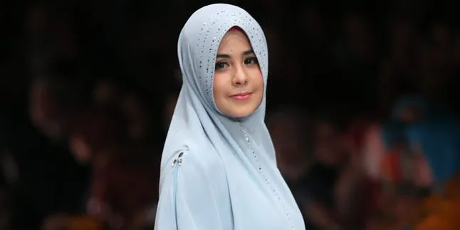 Risty Tagor Tanamkan Pendidikan Agama Pada Anak Sejak Dini