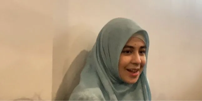 Risty Tagor Ungkap Alasan Pisah dari Suami Ketiga, Kini Lebih Fokus Urus Tiga Anak Risty Tagor Ungkap Alasan Pisah dari Suami Ketiga, Kini Lebih Fokus Urus Tiga Anak