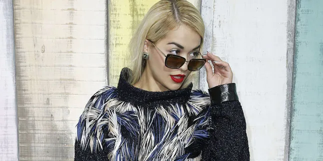 Rita Ora Umumkan Terlibat Film Adaptasi Novel Erotis