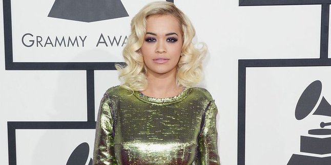 Rita Ora Ungkapkan Rasa Syukur Melalui 'Grateful'