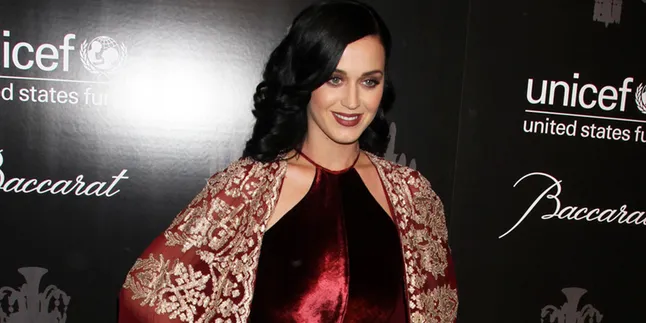 Roar, Katy Perry 'PRISM' Terjual 1 Juta Kopi!