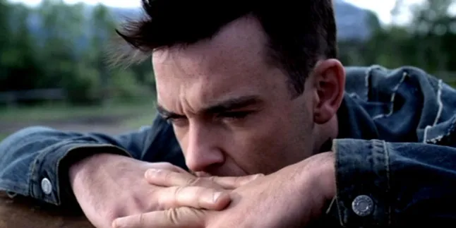 Robbie Williams Akui Albumnya Tak Punya Hits