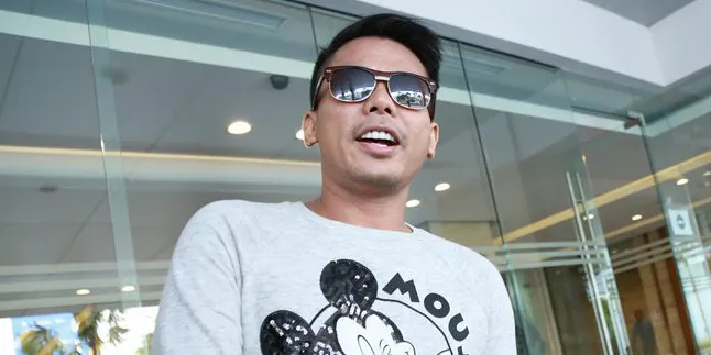 Robby Abbas Ungkap Tyas Mirasih Sering Minta 'Job' Darinya Robby Abbas Ungkap Tyas Mirasih Sering Minta 'Job' Darinya