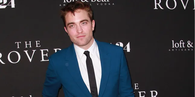 Robert Pattinson Pingsan di Lokasi Syuting 'THE ROVER'? Robert Pattinson Pingsan di Lokasi Syuting 'THE ROVER'?