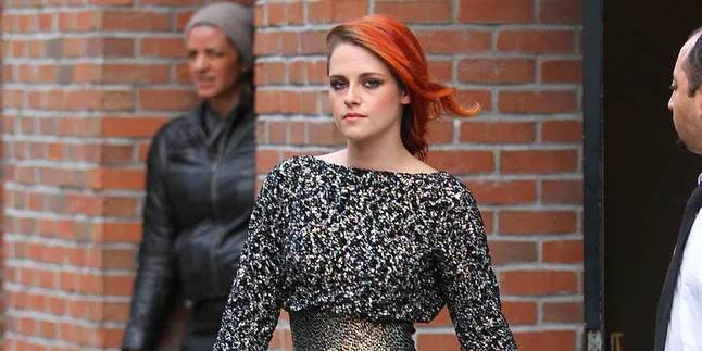 Robert Pattinson Punya Pacar, Bagaimana Ekspresi Kristen Stewart?