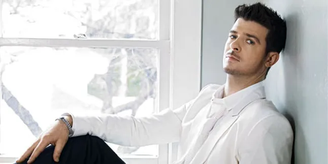 Robin Thicke: Panggil Saya Profesor!
