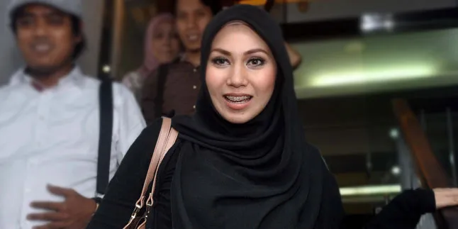 Roda Hidup Berputar, Puput Melati Ajak Untuk Tak Putus Asa Roda Hidup Berputar, Puput Melati Ajak Untuk Tak Putus Asa