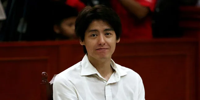 Roger Danuarta Konsumsi Narkoba Sejak SMA Roger Danuarta Konsumsi Narkoba Sejak SMA