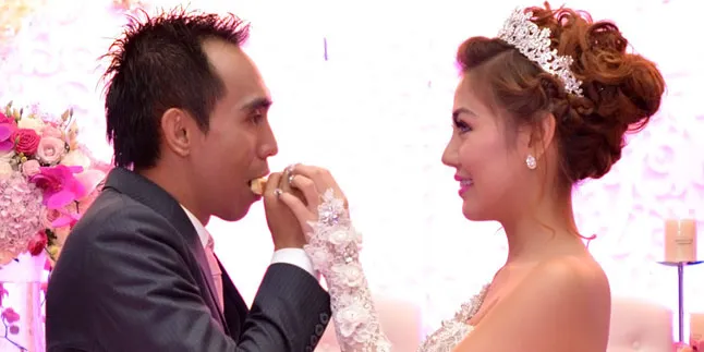 Romantis Abis! Bella Shofie Menjuluki Suryono Mentari Dari Papua