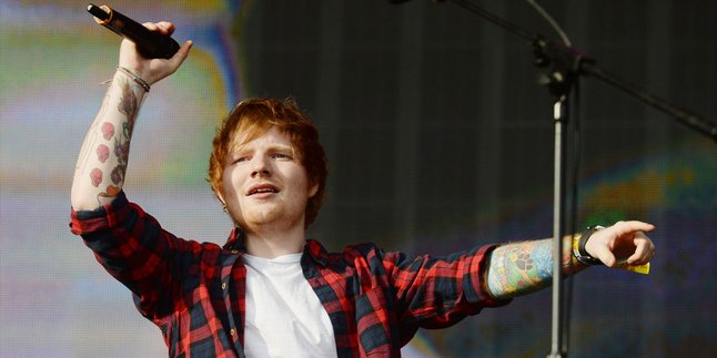 Romantis, Ed Sheeran Pertama Kali Tampilkan 'Thinking Out Loud'