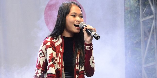 Romantis, Regina Poetiray Diajak Duet Pianis Jepang di JGTC 2015