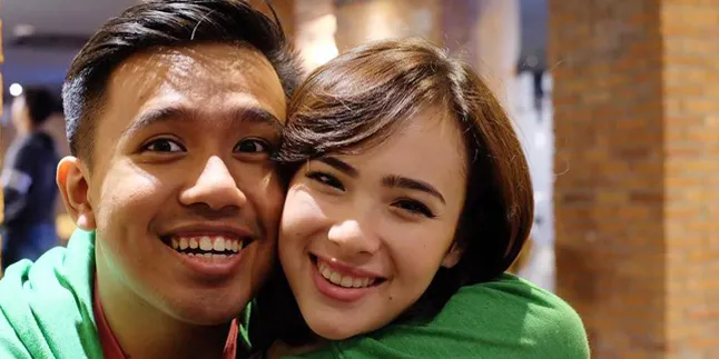 Romantis Tapi Kocak, Ini Date Ala Joshua Suherman - Pamela Bowie Romantis Tapi Kocak, Ini Date Ala Joshua Suherman - Pamela Bowie