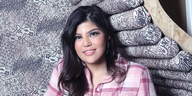 Romantisme di Pagi Hari, Kisah Kejutan Denny Sumargo Untuk Dita Soedarjo Romantisme di Pagi Hari, Kisah Kejutan Denny Sumargo Untuk Dita Soedarjo