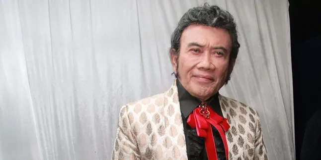 Romantisnya Momen Rhoma Irama Suapi Ricca Rachim Saat Dinner Keluarga