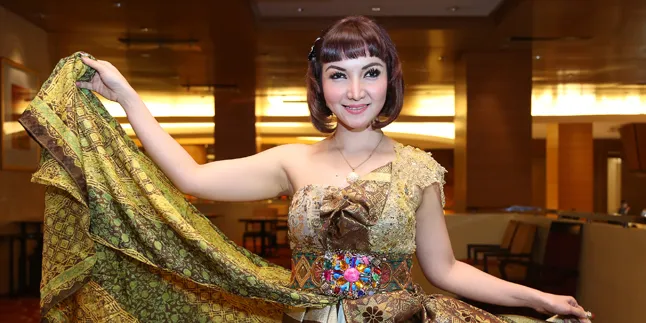 Roro Fitria Cerita Tentang Tubuh Indahnya, Injeksi Botox! Roro Fitria Cerita Tentang Tubuh Indahnya, Injeksi Botox!