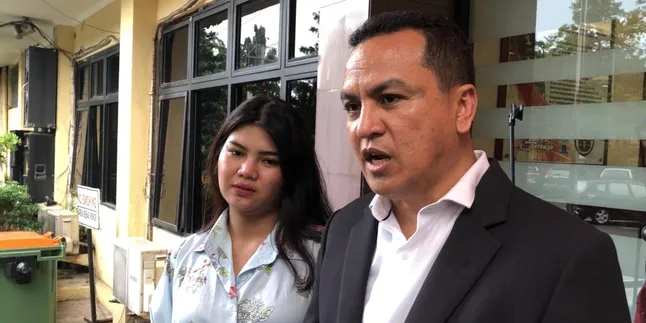 Rosa Meldiyanti Keponakan Dewi Perssik, Laporkan Akun Gosip