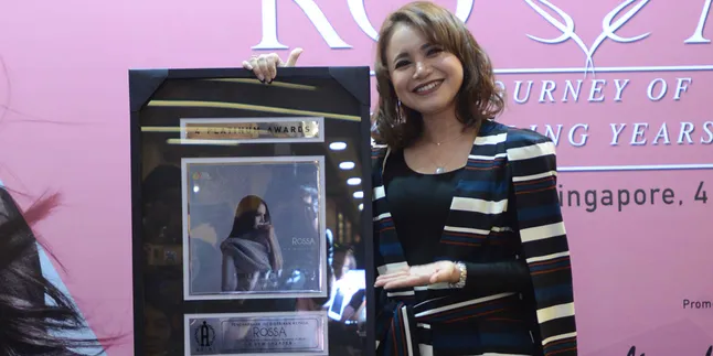 Rossa Raih 4 Platinum Untuk Album 'NEW CHAPTER' Dalam 6 Bulan