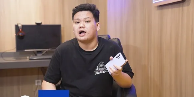 RRQ Alberttt Uji Ketangguhan Samsung Galaxy A32, Hasilnya Awesome Banget