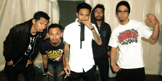 Ruang Pamer Indie Rock Show 2013 Siap Hentak Kota Malang! Ruang Pamer Indie Rock Show 2013 Siap Hentak Kota Malang!