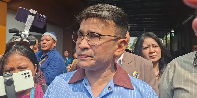 Ruben Onsu and Sarwendah Visit South Jakarta District Court, Child Custody Mediation Postponed