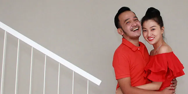 Ruben Onsu Tepati Janji Untuk Membuat Sarwendah Cantik Ruben Onsu Tepati Janji Untuk Membuat Sarwendah Cantik
