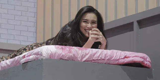 Dilempari Pembalut Bekas, Rumah Ayu Ting Ting Hadapi Teror Serius?