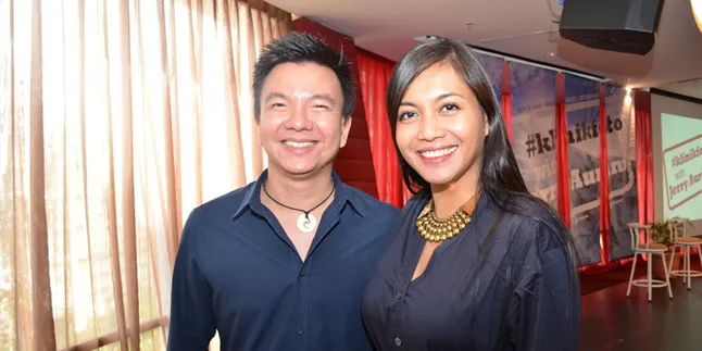 Rumah Tangga Dengan Jerry Aurum Retak, Denada Curhat ke Manajer Rumah Tangga Dengan Jerry Aurum Retak, Denada Curhat ke Manajer