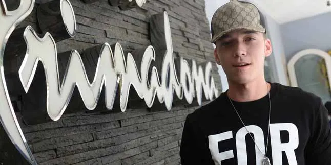 Rumor Stefan Didepak Dari 'Anak Jalanan', Ini Jawaban Sutradara Rumor Stefan Didepak Dari 'Anak Jalanan', Ini Jawaban Sutradara