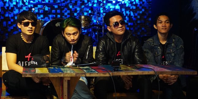 Rusak, Debut Perdana Band Aleena di Industri Musik Tanah Air