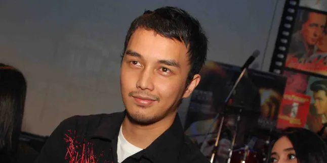 Rutin Lari, Dimas Aditya Kesetanan Saat Main Basket