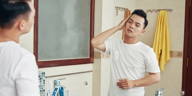 Rutinitas Simpel Cowok Aktif, FFAR 2-in-1 Facial Wash & Shaving Foam Siap Jadi Andalan