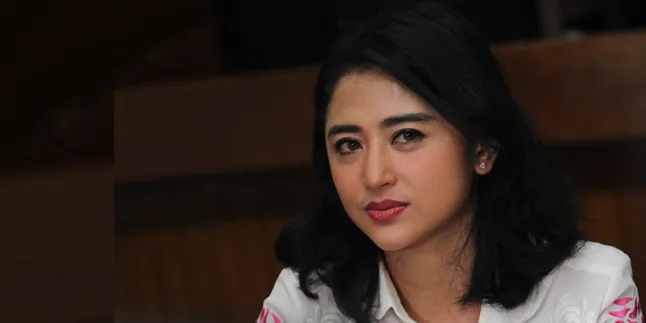 Saat Akan Dieksekusi, Dewi Perssik Tiba-Tiba Sakit