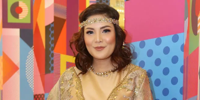 Saat di Luar Rumah, Nindy Suka Kangen Dengan Baby Akifa Saat di Luar Rumah, Nindy Suka Kangen Dengan Baby Akifa