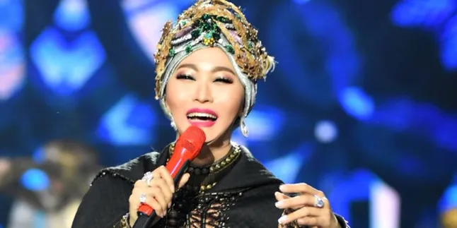 Saat Hamil Banyak Masalah Datang, Ini Yang Buat Inul Daratista Jadi Wanita Kuat Saat Hamil Banyak Masalah Datang, Ini Yang Buat Inul Daratista Jadi Wanita Kuat