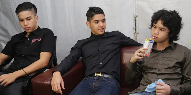 Saat Maia dan Kedua Putra Kesayangan Berkolaborasi di Foto Ini