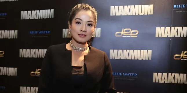 Saat Syuting Horor 'MAKMUM', Titi Kamal Ogah Tidur di Hotel Karena Ini... Saat Syuting Horor 'MAKMUM', Titi Kamal Ogah Tidur di Hotel Karena Ini...