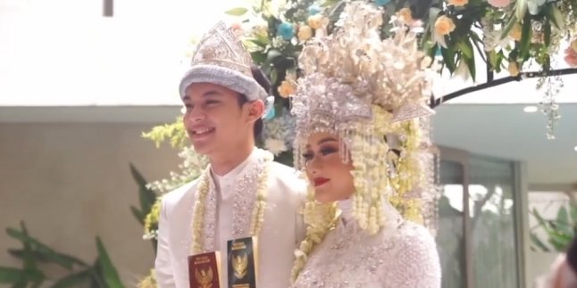Congratulations! Dinda Hauw and Rey Mbayang are Officially Married