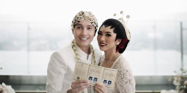 Official! Isyana Sarasvati Officially Becomes Rayhan Maditra's Wife, Shows Marriage Certificate