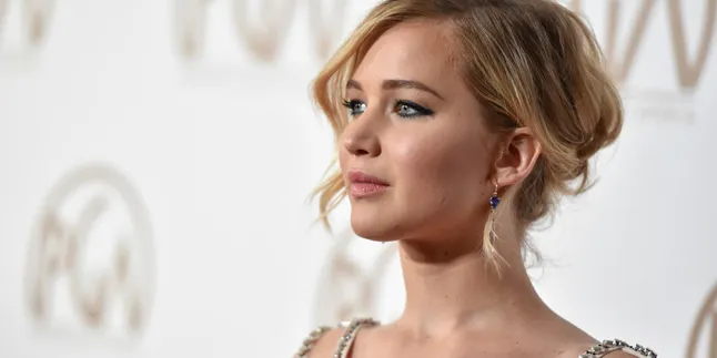 Sahabat Karib Meninggal Dunia, Jennifer Lawrence Sangat Terpukul Sahabat Karib Meninggal Dunia, Jennifer Lawrence Sangat Terpukul