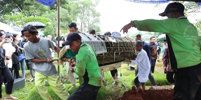 Sahabat Sebut Sebelum Meninggal Stevi Agnecya Sempat Keluar Masuk Rumah Sakit