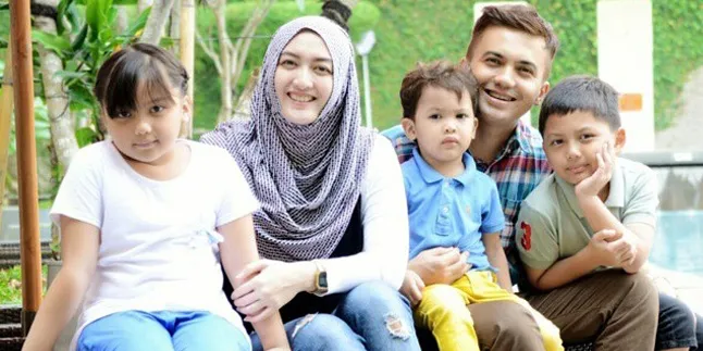 Sahrul Gunawan Curhat di Instagram, Pihak Indri Sangat Tersentuh Sahrul Gunawan Curhat di Instagram, Pihak Indri Sangat Tersentuh