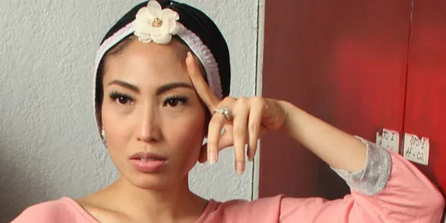 Saingi Gangnam Style, Ayu Dewi Bikin Gangsing Style?