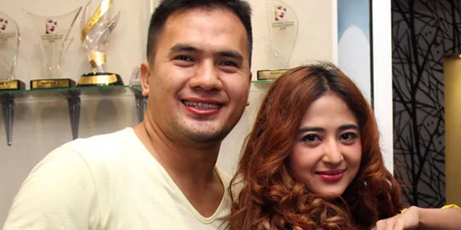 Saipul Jamiell dan Dewi Perssik Saling Mengagumi Bibir