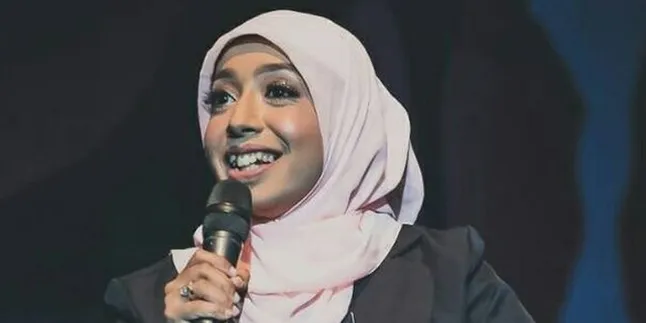 Sakdiyah Ma'ruf, Komika yang Punya Keunikan & Pernah Masuk Daftar Wanita Berpengaruh Sakdiyah Ma'ruf, Komika yang Punya Keunikan & Pernah Masuk Daftar Wanita Berpengaruh