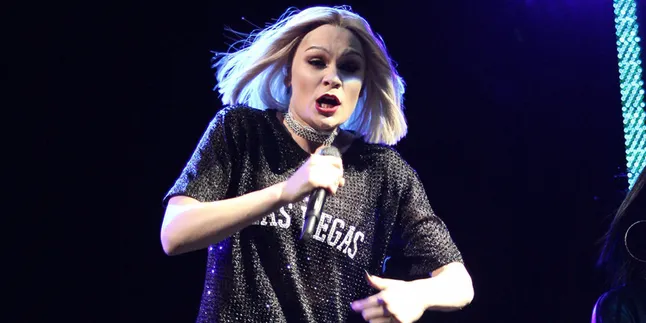 Sakit, Jessie J Derita Kejang-Kejang Dan Detak Jantung Tak Wajar!