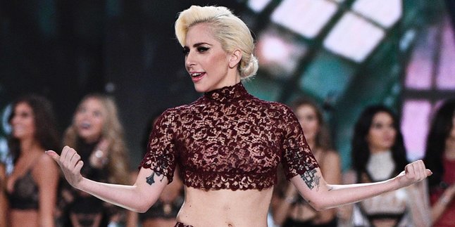 Sakit Lagi, Lady Gaga Batalkan 10 Jadwal Penampilannya di Eropa!