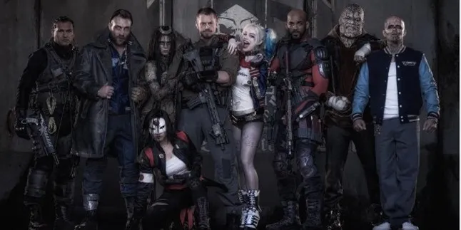 Salah Satu Penjahat 'SUICIDE SQUAD' Tampil Topless Salah Satu Penjahat 'SUICIDE SQUAD' Tampil Topless