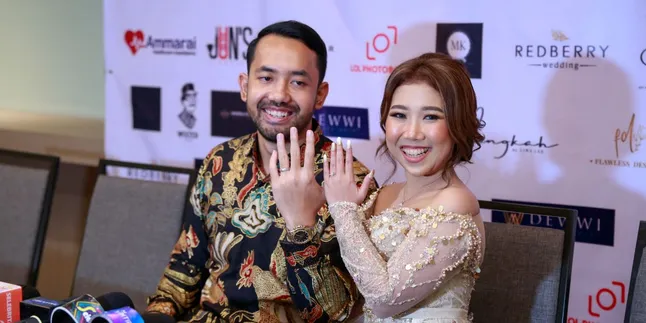 Saling Kenal Lewat Aplikasi Kencan, Kiky Saputri Ceritakan Proses Perkenalannya dengan M. Khairi Saling Kenal Lewat Aplikasi Kencan, Kiky Saputri Ceritakan Proses Perkenalannya dengan M. Khairi
