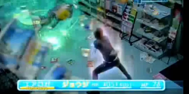 Saling Rebutan, Iklan Minuman Ini Unik Sekaligus Super Lebay Saling Rebutan, Iklan Minuman Ini Unik Sekaligus Super Lebay